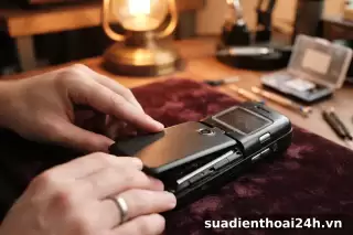 Thay kính lưng, nắp lưng Samsung Galaxy Note 2