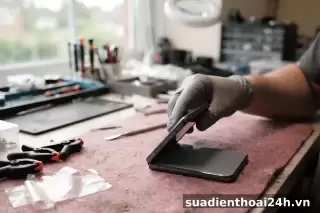 Thay kính lưng Samsung Galaxy Z Flip 4
