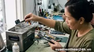 Sửa Redmi Note 10 đến Note 13 Pro vào nước 3