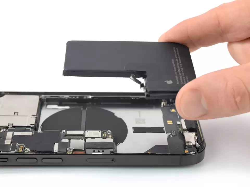 Sửa mất nguồn iPhone 11 đến 18 Ultra