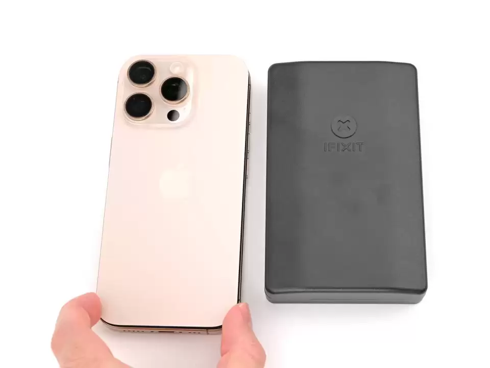 Sửa IC sạc iPhone 11 đến 18 Ultra — Bước 15