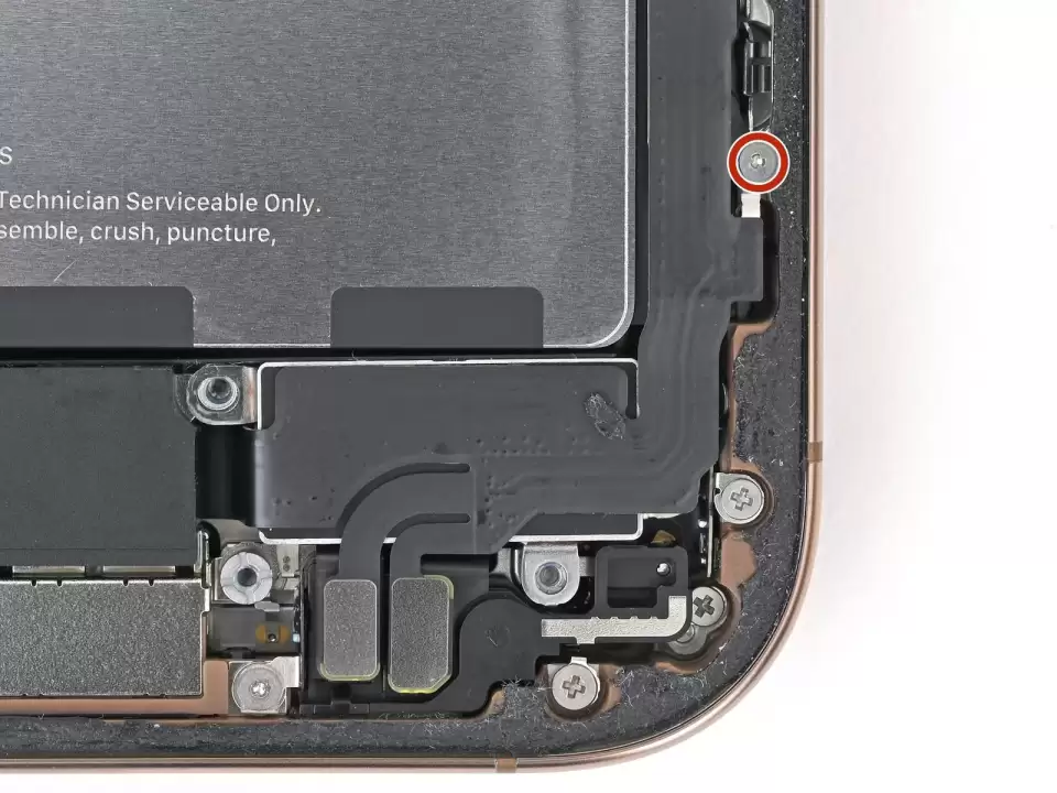 Sửa IC sạc iPhone 11 đến 18 Ultra — Bước 27