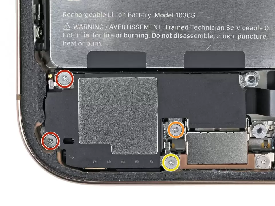 Sửa IC sạc iPhone 11 đến 18 Ultra — Bước 33