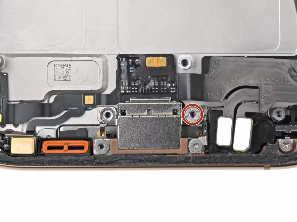Sửa IC sạc iPhone 11 đến 18 Ultra — Bước 43