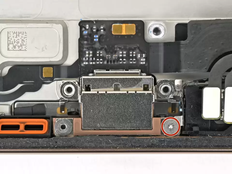 Sửa IC sạc iPhone 11 đến 18 Ultra — Bước 45