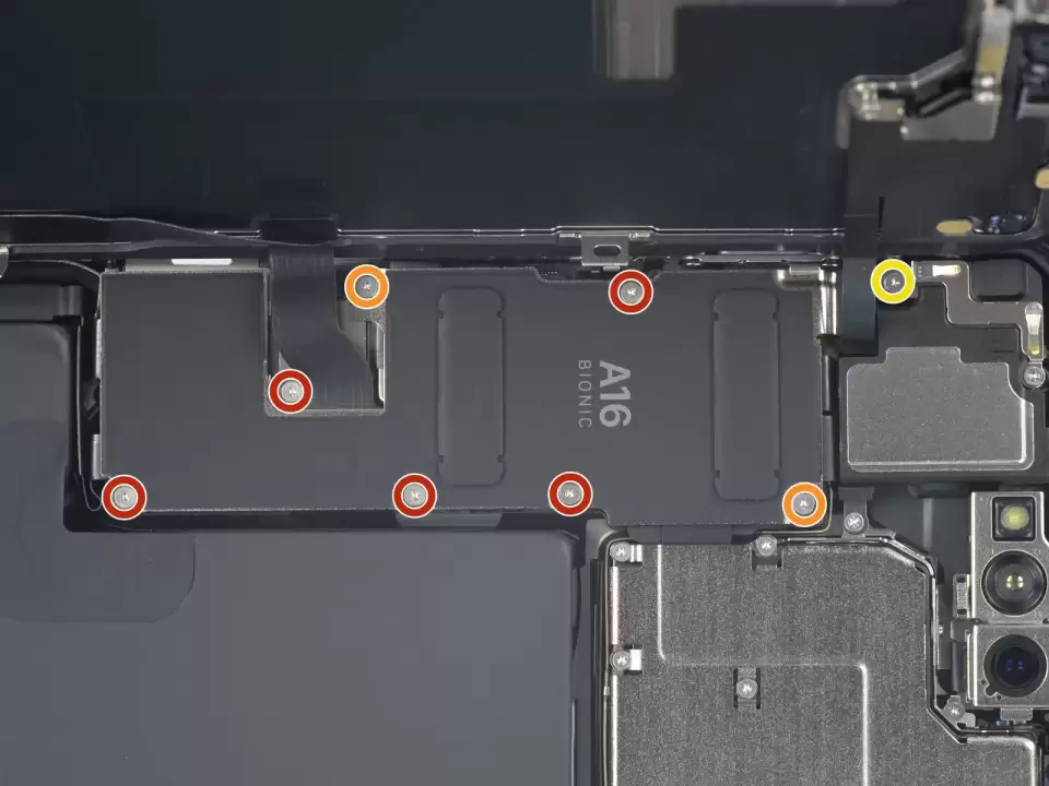Bước 17 — Tháo 8 ốc giữ nắp connector pin