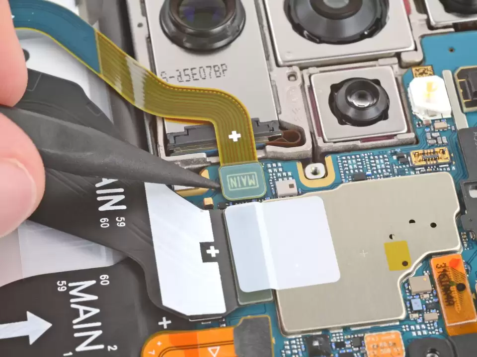 Thay kính camera Samsung Galaxy S20 đến S26 Ultra — Bước 25
