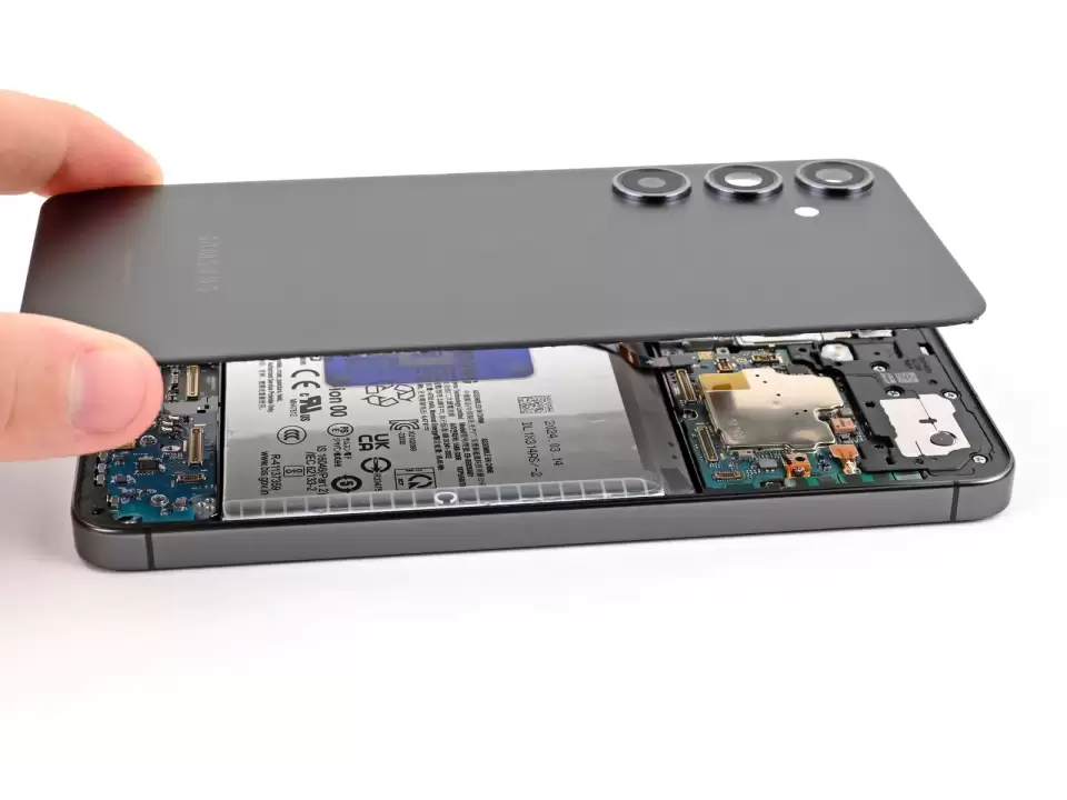 Bước 22 sửa vân tay Samsung Galaxy S24 Plus