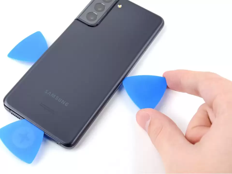 Thay kính lưng Samsung Galaxy S20 đến S26 Ultra Thay kính lưng Samsung Galaxy S20 đến S26 Ultra 9